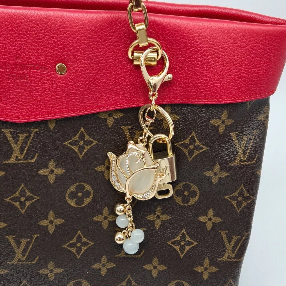 Authentic Louis Vuitton Gold Padlock & Key 🔒Unbranded Flower Bag Charm